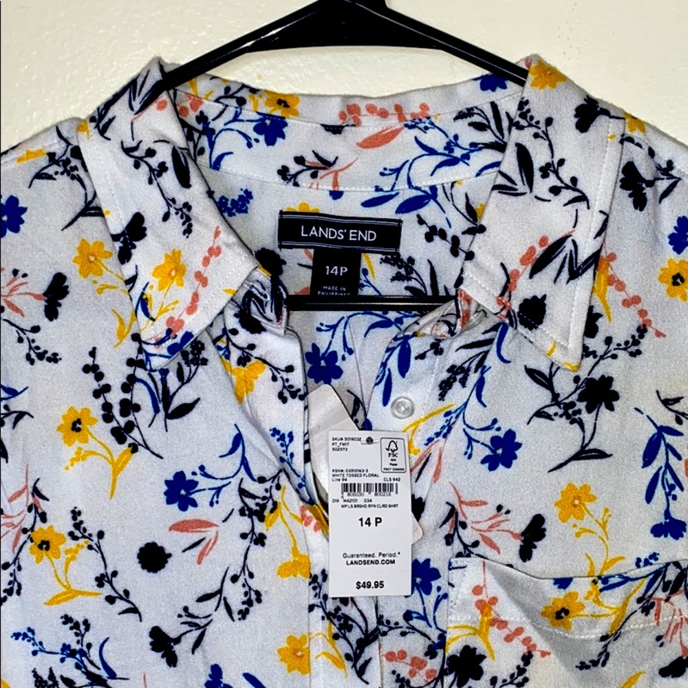 Lands End Women’s button down long sleeve shirt